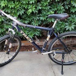 TREK 6500ZX MOUNTAIN BIKE 