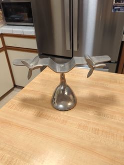 Twin engine sculpture
