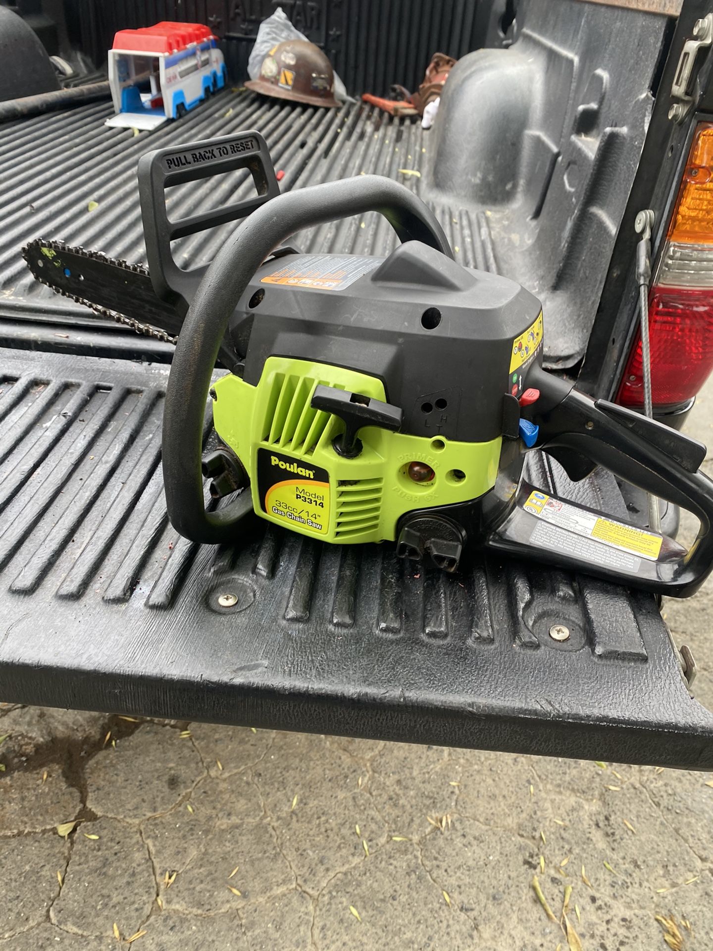 Poulan chainsaw