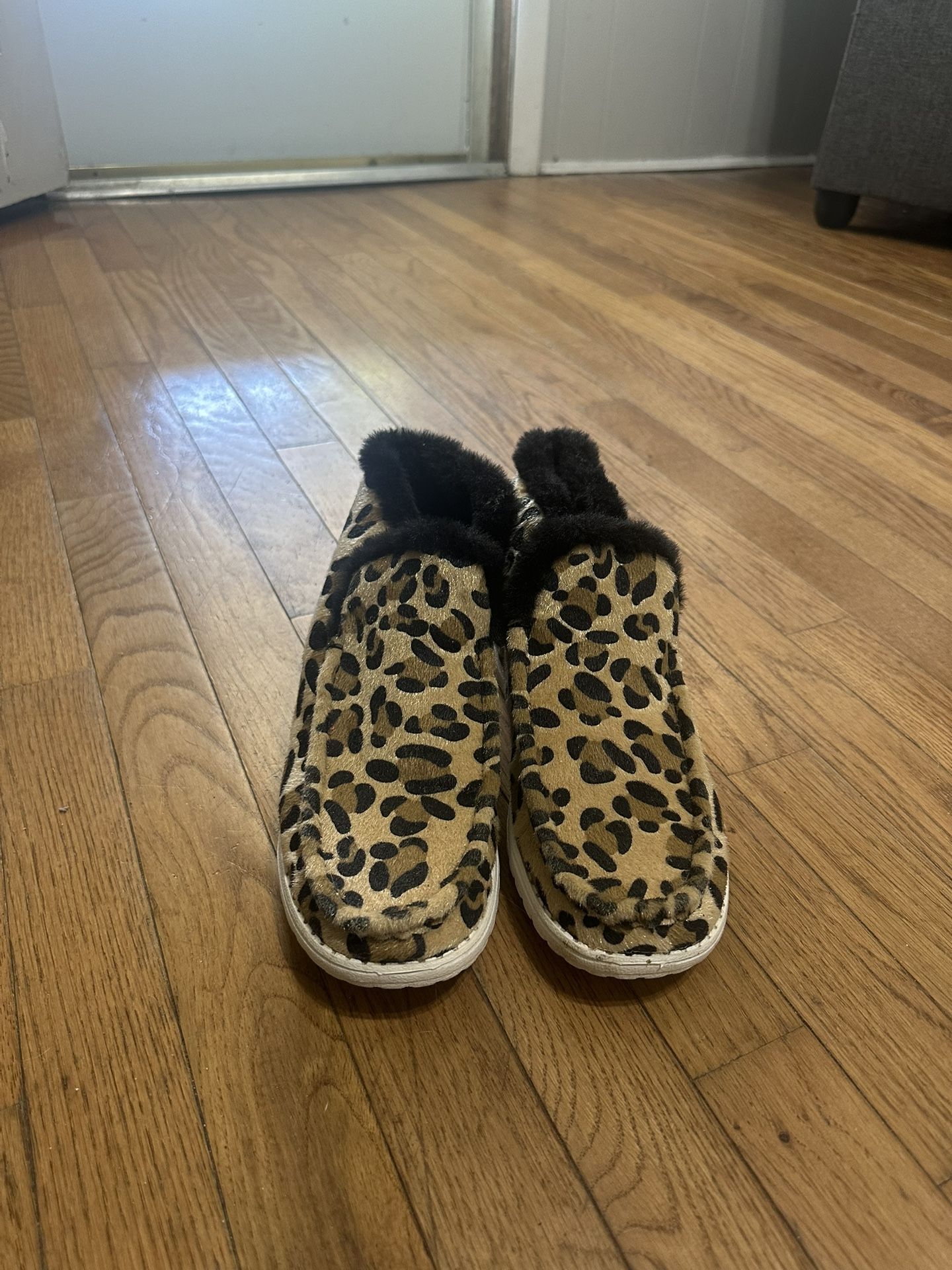 Ocean + Coast Women’s Ta Ta Booties size 8-8.5