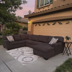 Can Deliver Ashley U Sectional Couch