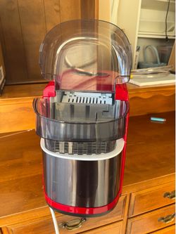 Red Antarctic Star portable Ice Maker