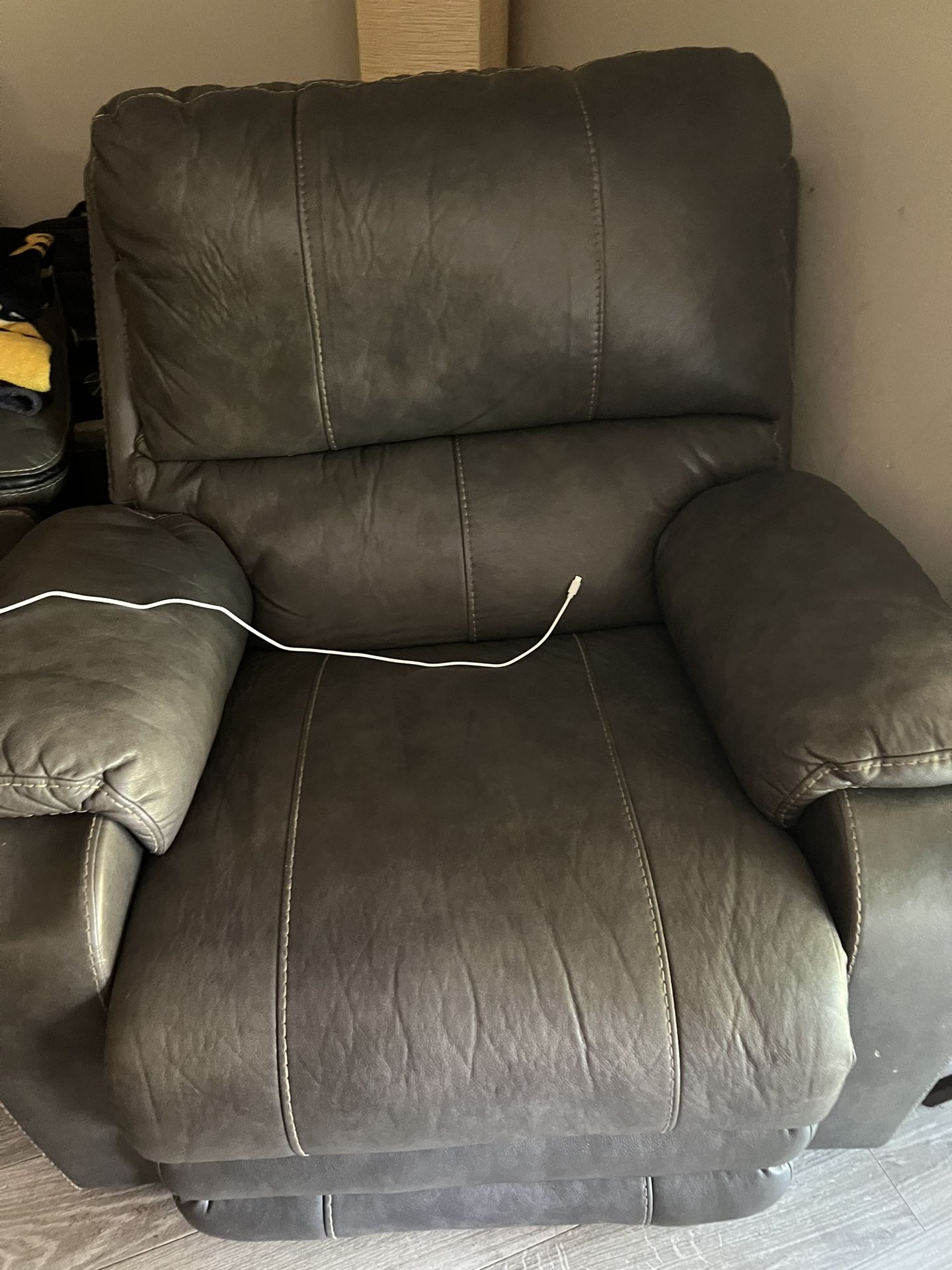 Moving Sale! 93” Inch Leather Sofa. Leather Recliner With Charge Port. Extendable Wooden Table, 4 Chairs