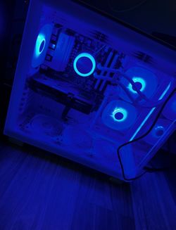 Skytech Gaming - KING95 Gaming Desktop PC - AMD Ryzen 7 9700X (2024) - 16GB Memory - NVIDIA GeForce