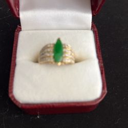 Green Jade With Diamonds 18kt Yellow Gold 