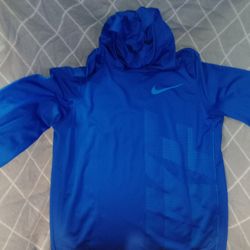 Blue Nike Dri-fit hooded long-sleeve performance shirt Size XL in youth boys