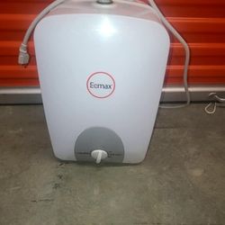 Eemax electric hot water heater. 1.5 gallonspl