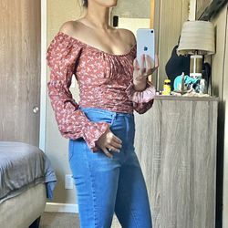 Hollister floral brown crop top