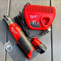 Milwaukee M12 FUEL 12V Lithium-Ion Brushless Cordless High Speed 3/8 in. Ratchet Kit w/(1) 2.0 Battery & Charger