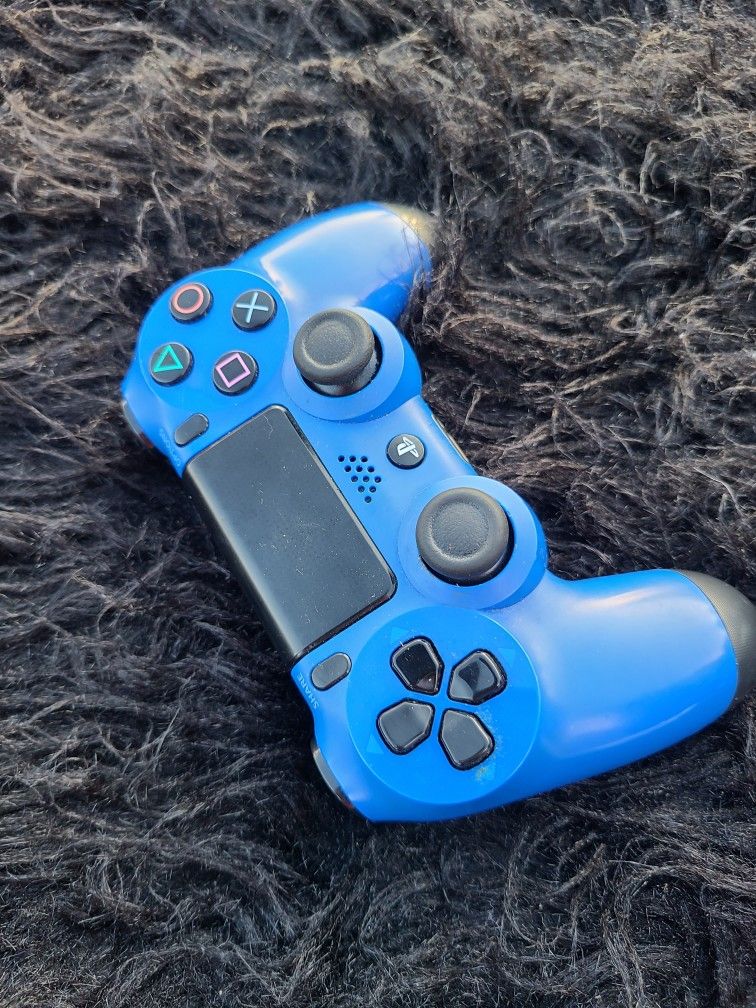 🎮✨ Sony DualShock 4 PS4 Controller – Blue Color, Ready to Play! ✨🎮