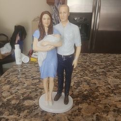 Royal Doulton Prince George Royal Birth Figurine Bone China William Kate & Baby