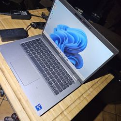 Dell Laptop Intel i7-1185G7-3.0GHz-CPU  1TB SSD 16GB Ram