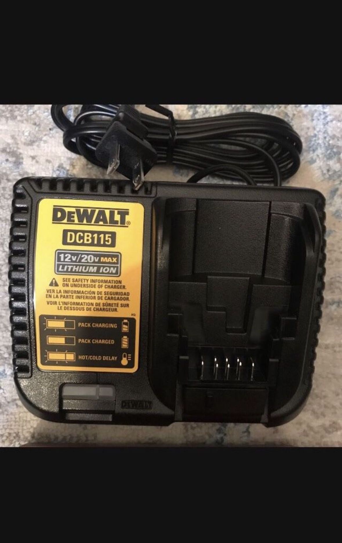 New  Dewalt  Genuine  Charger 