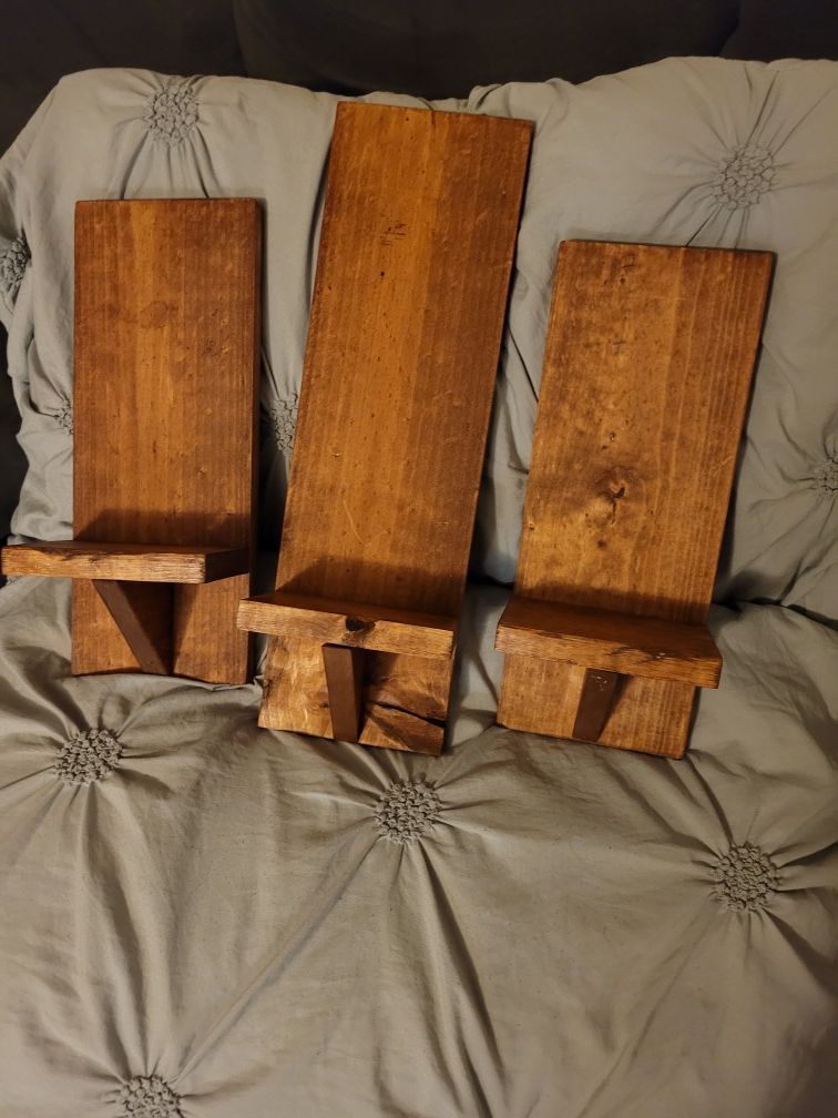 Set of three wood hanging shelves