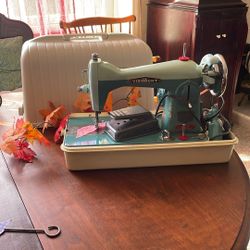 Vintage Sewing Machine