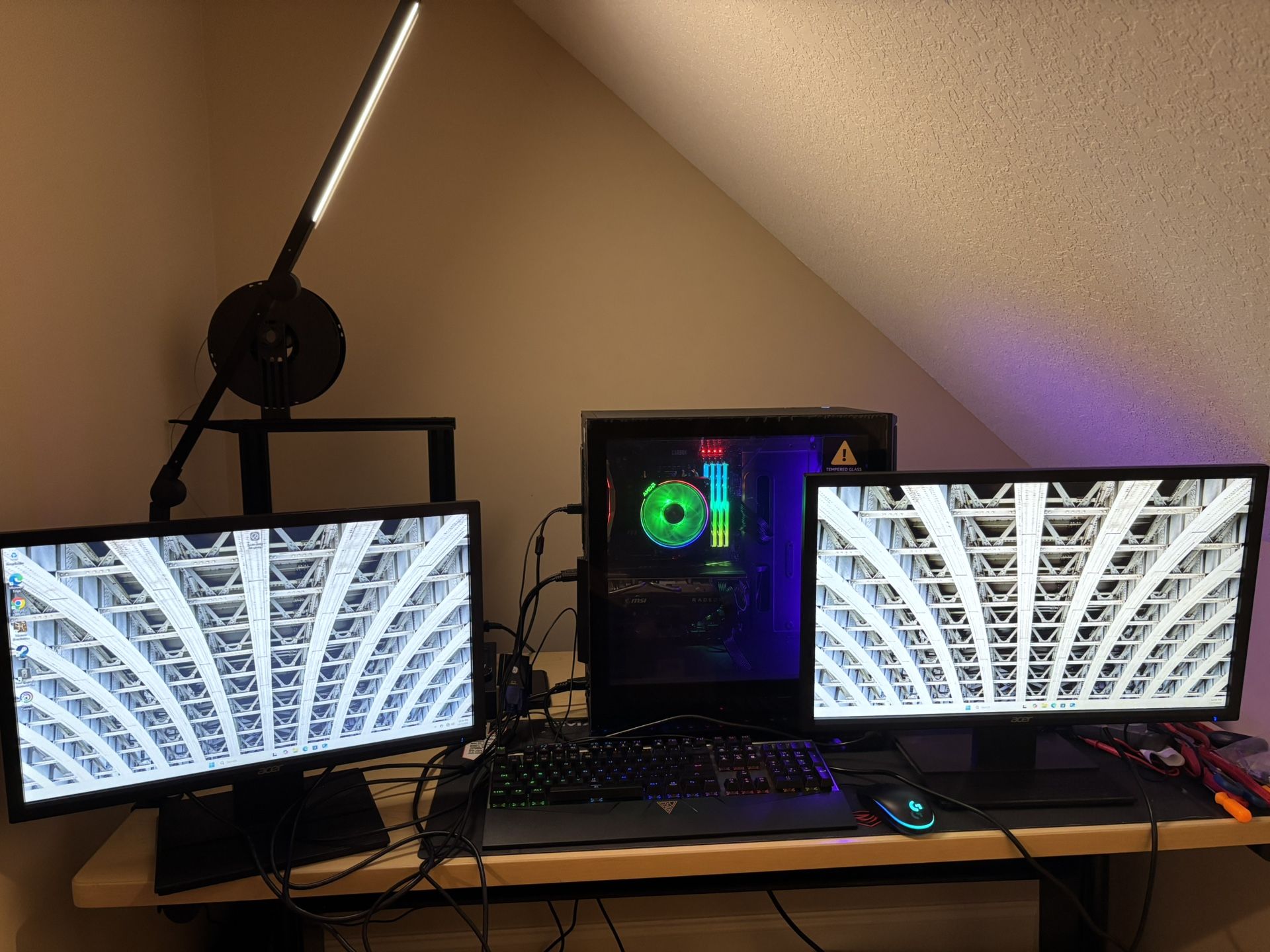 Complete Gaming Workstation Desktop Setup Ryzen 2700x 32 GB RAM MSI Radeon 5600 XT 1TB SSD (See Description)