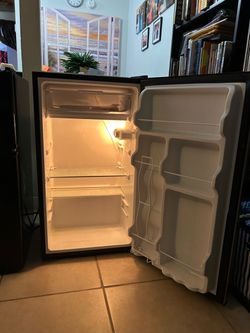 Frigidaire Mini Fridge