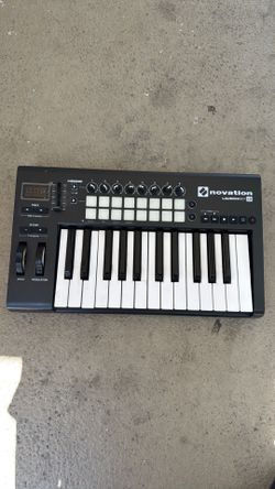 Novation LaunchKey 25