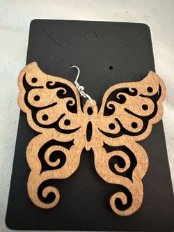 UNIQUE BUTTERFLY EARRINGS  - LIGHT WEIGHT