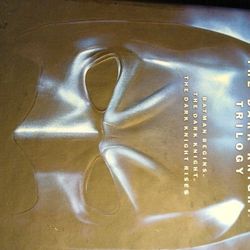The Dark Knight Trilogy ( Blu-ray)