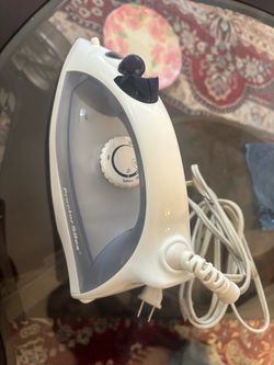 Iron white