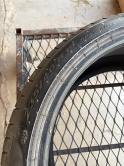 235/40 R19 96V M+S Car Tire