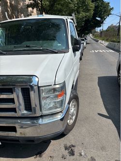 2013 Ford E-250