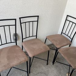 Set Of 4 Chairs 