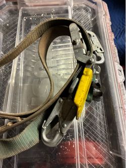 Lineman safety strap