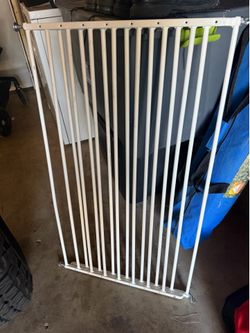 Adjustable baby/ pet gate