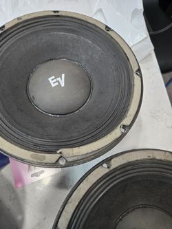 4 EV Speakers Size 10 . Like New . No Trades 