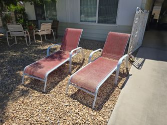 Chaise Lounge Chairs