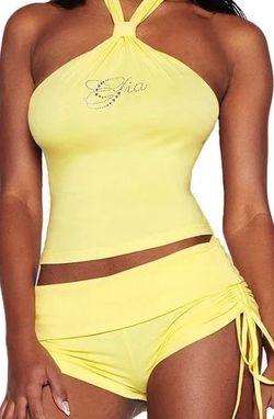 https://offerup.com/redirect/?o=SS5BTQ==.GIA yellow set