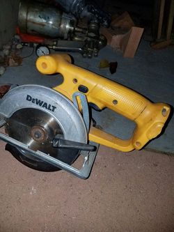 Dewalt saw
