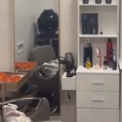 Vendo / Espejo/estacion Peluquera/ Silla