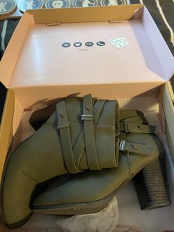 Charlotee Russe Fall Boots 