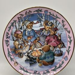 Collectors Plate : The Franklin  Mint Heirloom Recommendation Royal Doulton Teddy Bear Sledding Plate