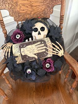 Halloween Skeleton Wreath