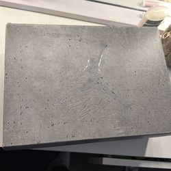 Air Jordan 4 grey cements