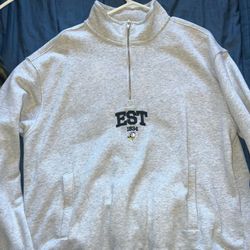 H&M Donald Duck Half-Zip Fleece – Light Grey – Size Large