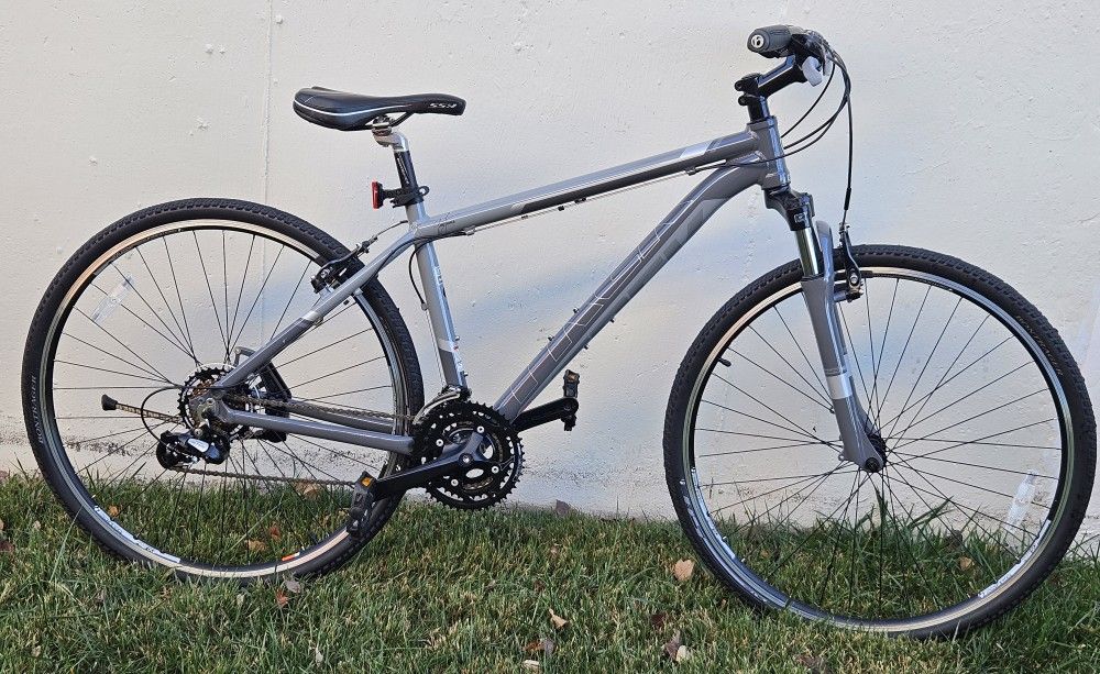 New Trek DS 8.2 Gary Fisher model