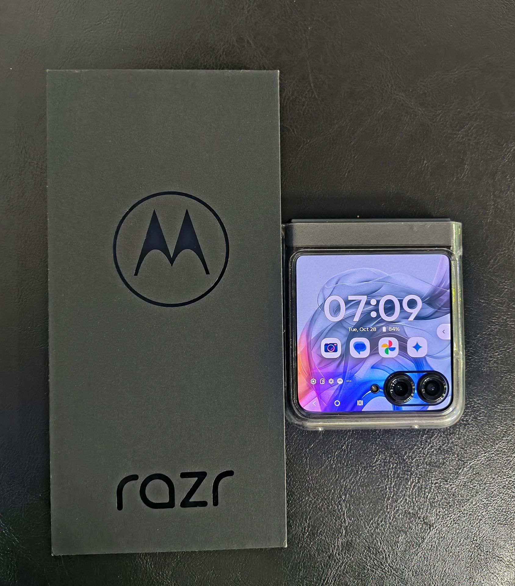 Motorola Razr 2024 (5G) unlocked