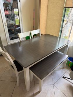Free kitchen table/chairs