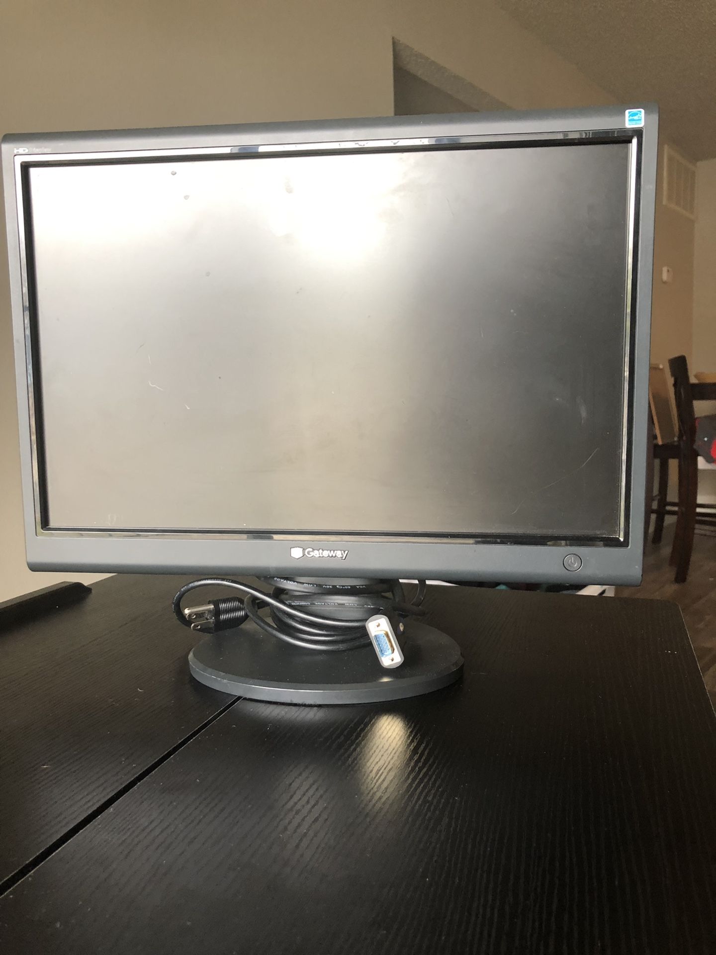 Gateway Computer Monitor with VGA and Power Cords for Sale in San