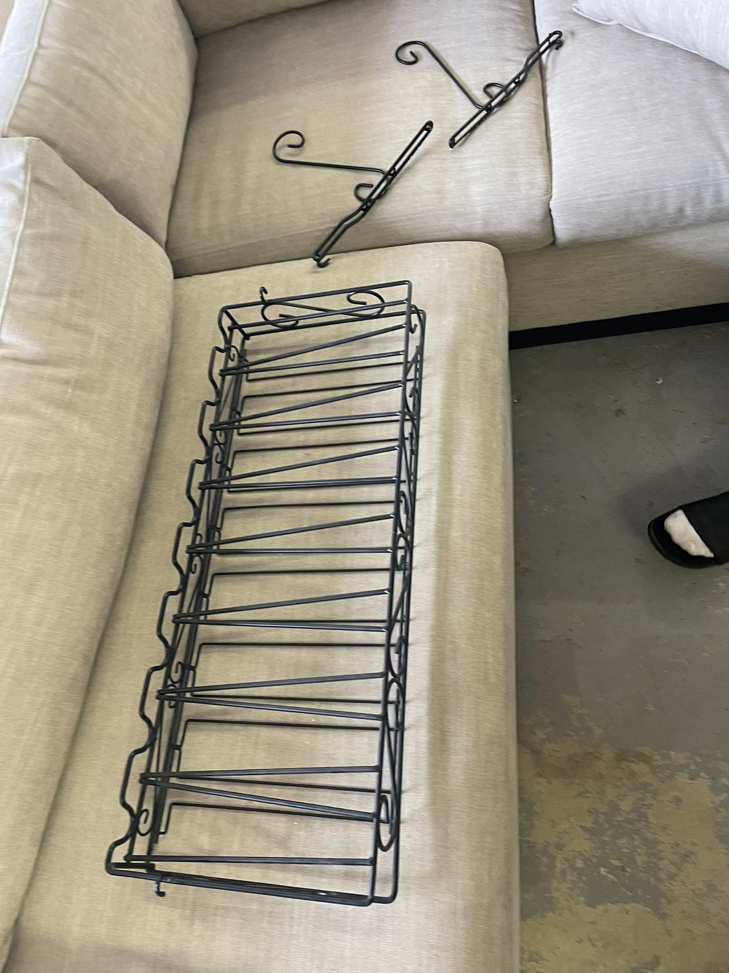 Hanging Wire Wine Rack