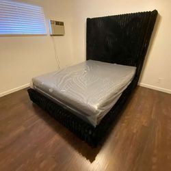 Queen Upholstered Tufted Bed – Ready to Use Set