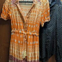 "FREE PEOPLE" DRESS AND BLOUSE BEAUTIFUL IN GREAT CONDITION