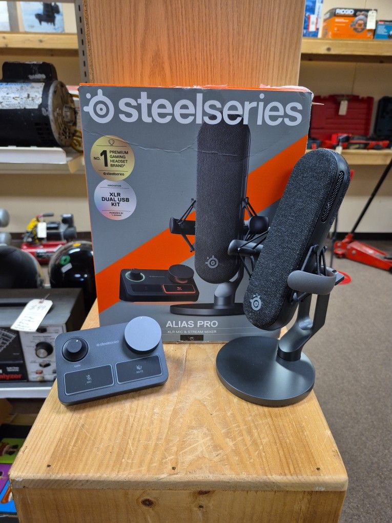 Steel Series Alias Pro XLR Microphone And Stream Mixer Podcasting