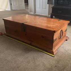 Pine Coffee Table/Trunk