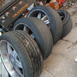 22" CHROME WHEELS!! WERE ON A MAGNUM!! 275$
